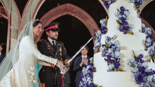 Torta na jordánskej svadbe roka sa nepodobá ničomu, čo ste doposiaľ videli. Ohromí v každom smere