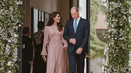 OBRAZOM: Jordánska svadba plná hostí s modrou krvou. Kate a William? Ani tí na nej nechýbali, podobne ako Maxima či Mary