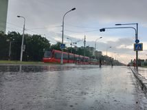 dážď, počasie, električka,