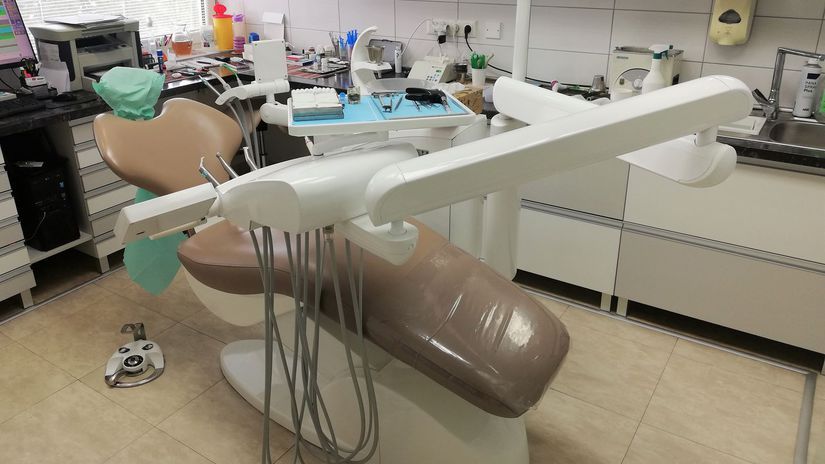 Zubárske kreslo si vyžaduje špeciálne stavebné...