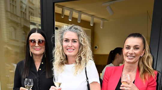 Zľava: Mahulena Bočanová, Olga Menzelová a...