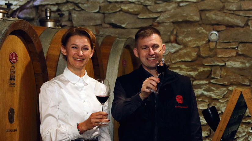 Vladimíra Ollé a Ladislav Ďorď pozývajú na pohár vína do Chateau Rúbaň.