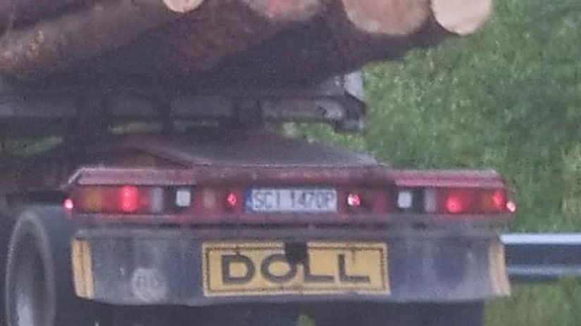 Detail ešpézetky prezrádza, že nákladiak...