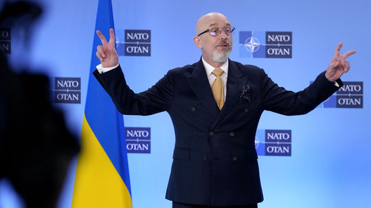 ONLINE: Zelenskyj: Rusi zúfalo bojujú. Ak bude ukrajinská ofenzíva úspešná, prehrajú vojnu