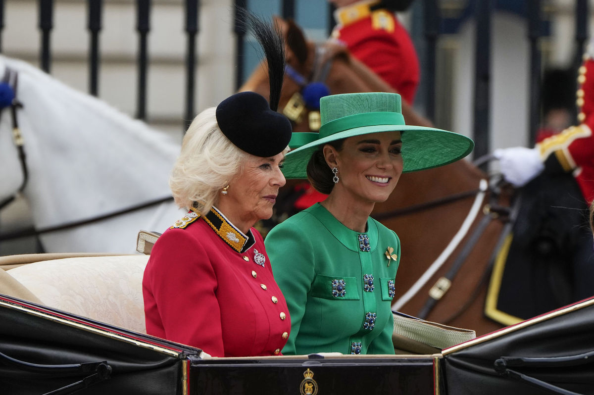 Camilla, kráľovná manželka (vľavo) a princezná...