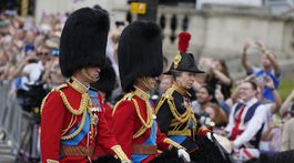 Princ William, princ Edward a princezná Anne 