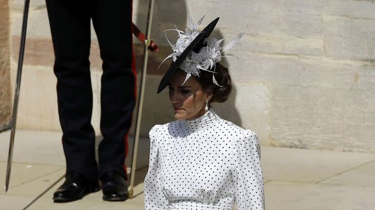 Princezná Kate z Walesu v kreácii Alessandra...