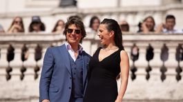 Tom Cruise a jeho filmová kolegyňa Hayley Atwell