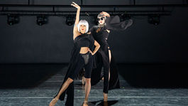 CHIC NOIR  choreografia Laco Cmorej   kostymy Terezia Fenovcikova  na foto Katarina Kaanova Anna Vagnerova  foto Juraj Zilincar