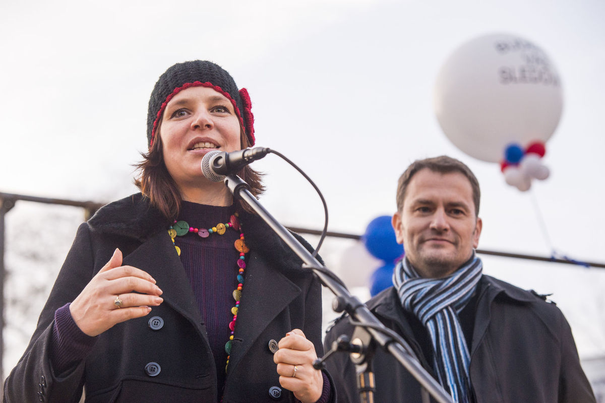 Veronika Remišová a Igor Matovič na protestnom...