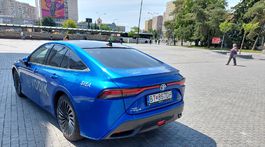 Toyota Mirai je jedno z mála áut na vodík.