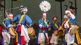 vystúpenie kórejského súboru Molgae