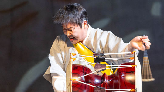 vystúpenie bubeníkov z kórejského súboru Molgae