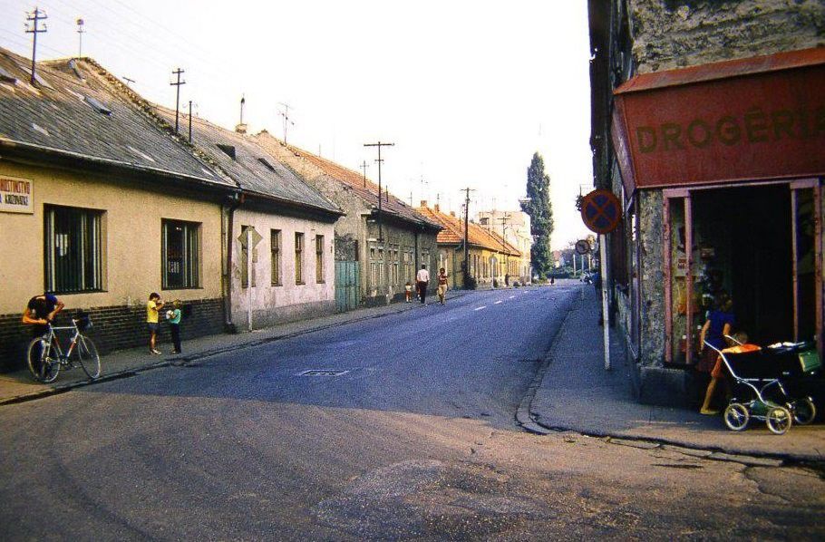 Roh Zadunajskej a Ulice Trate mládeže v 70....