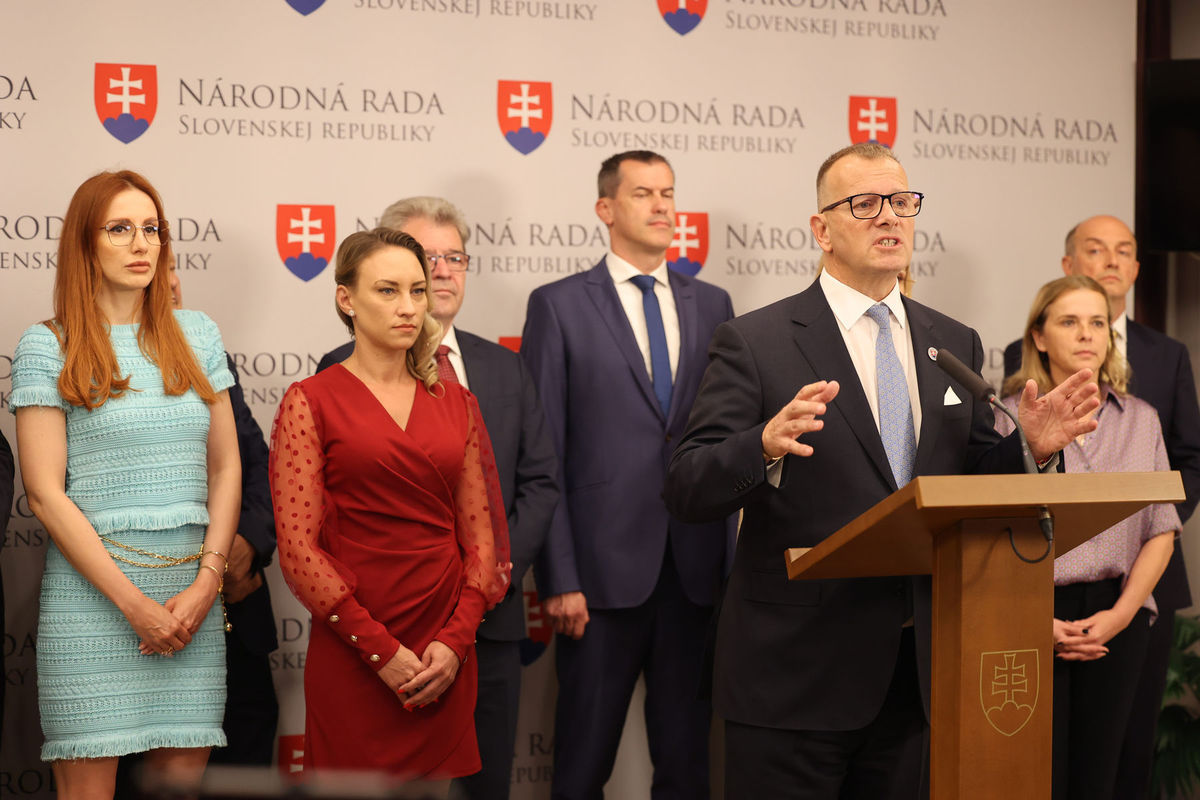 Predseda parlamentu a hnutia Sme rodina Boris...