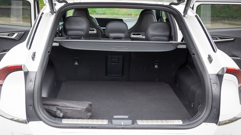 V kufri je o 40 litrov menej ako v GT-line a...
