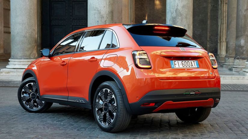 Talianske korene zvýrazňuje Fiat 600 decentnou...