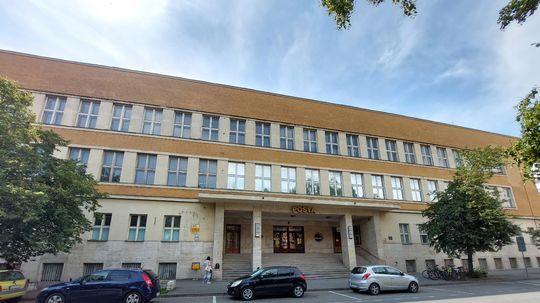 Stalker mal ženu prenasledovať od Hlavnej pošty...