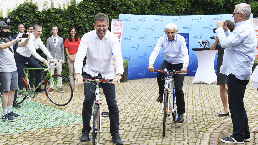 Predstavenie kandidátky a prvá etapa (aj...