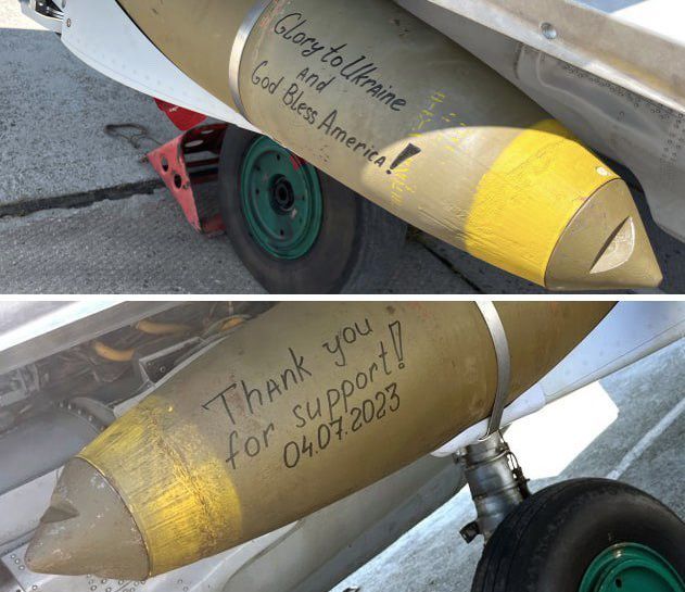 JDAM-ER v austrálskej verzii so skladacími...