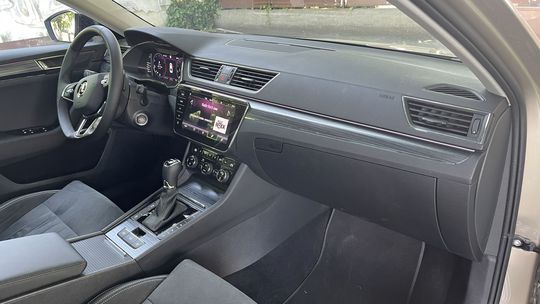 Škoda Superb 2.0 TSI 4x4 (2023)