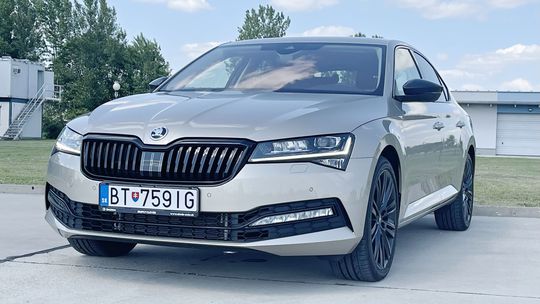 Škoda Superb 2.0 TSI 4x4 (2023)