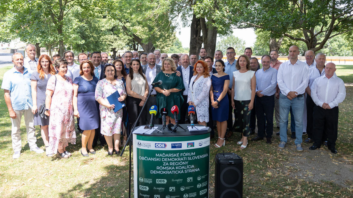 Zsolt Simon dnes predstavil svoju kandidátku,...