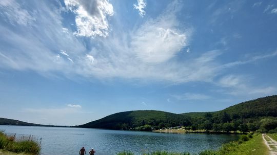 Vodná nádrž Bukovec je už roky obľúbeným...