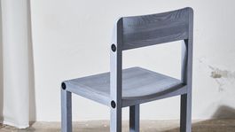 Národná cena za dizajn zeitgeist.limited Bolt chair aged grey