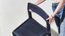 Národná cena za dizajn zeitgeist.limited Bolt chair midnight blue