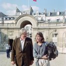 Jane Birkin so slávnou kabelkou Birkin