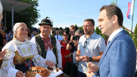 Vítanie premiéra Ľudovíta Ódora počas žatevného...