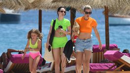 Michelle Hunziker (vpravo) s dcérou Aurorou Hunziker-Ramazzotti