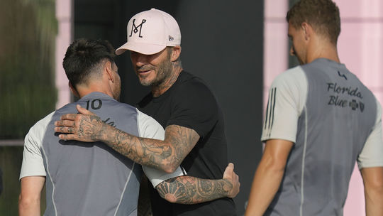 Kamery zachytili Beckhamov plač po hrdinskom momente Messiho. Fanúšikovia Argentínčana sa dozvedeli dobrú správu