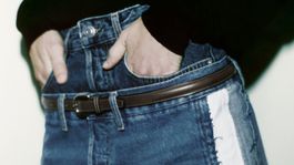 Denimová minisukňa Zara, predáva sa za 39,95 eura. 