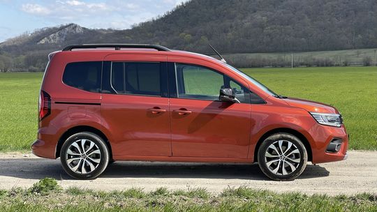 Renault Kangoo 130 TCe EDC Techno (2023)