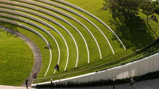 Sky Park, detail zelenej strechy.