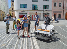 bicyklová rikša, Trnava, prehliadky, sprievodca, turisti, turiizmus
