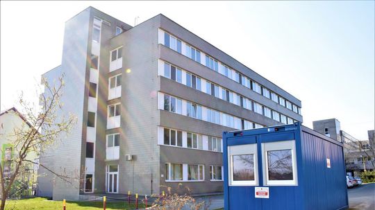 Besnenie pacienta vo vranovskej nemocnici: tri zranené zdravotné sestry