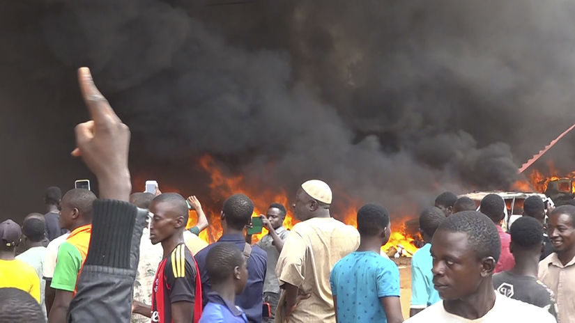 Niger Bazoum puč demonštrácia