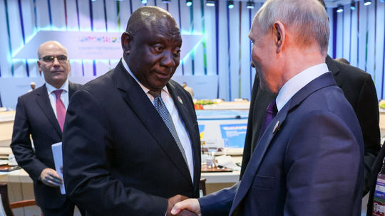 Afrika dala Putinovi košom: Obilím si nás nekúpite