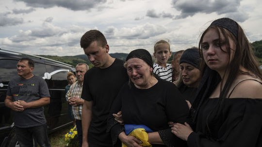 Na sto metrov štyria mŕtvi Ukrajinci. Iba politici a médiá si mysleli, že to bude ľahké, tvrdí expert