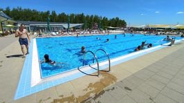 Thermál Nesvady, termálne kúpalisko, rozšírenie, bazén, leto, voda, kúpanie