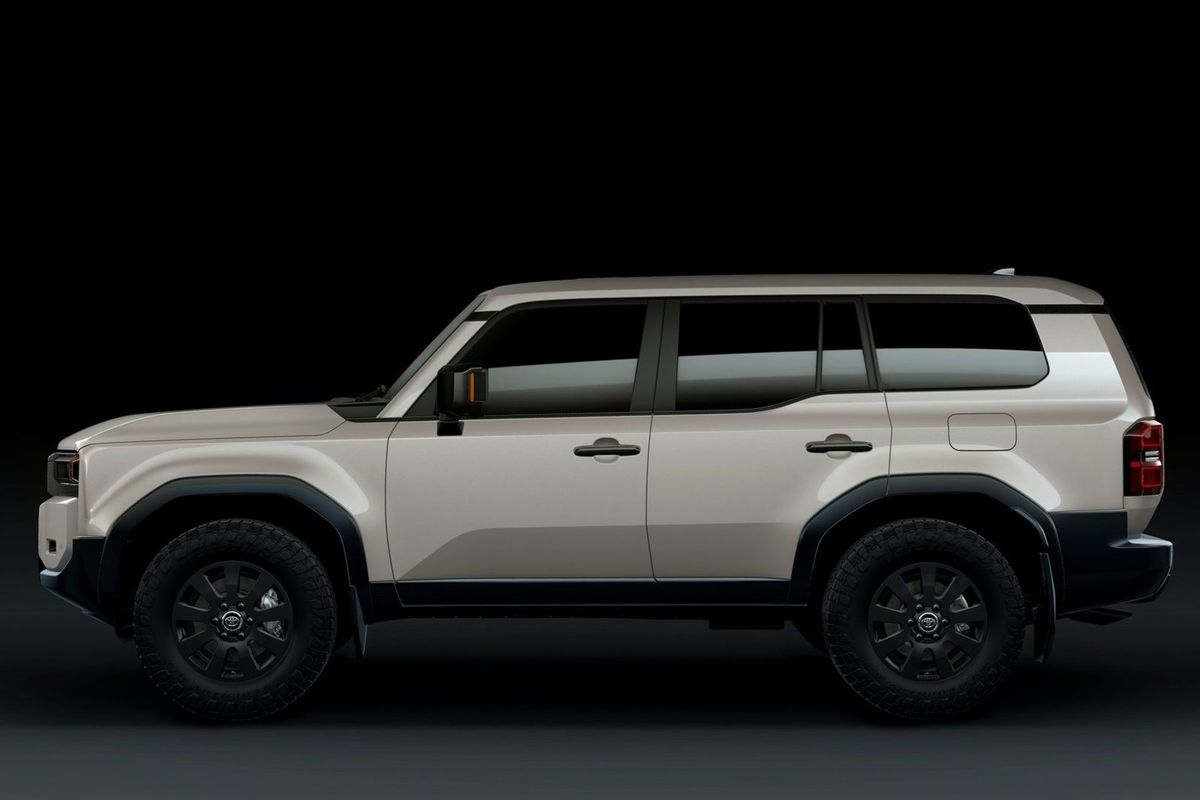 Na dĺžku má nový Land Cruiser 4 920 mm. Krátke...