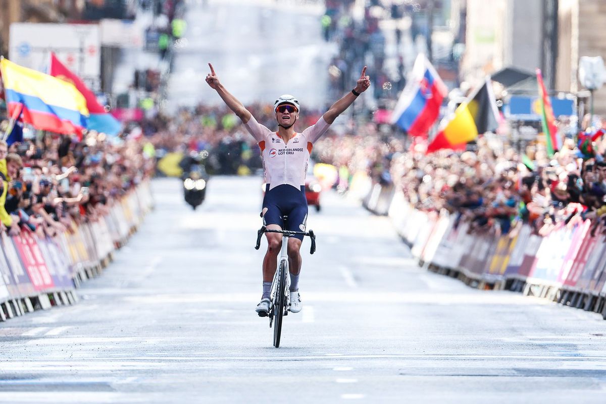 Mathieu van der Poel est tombé sur la piste, mais même pas...