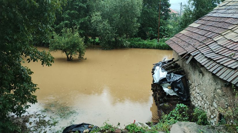 V Plešivci zalial Štítnický potok viacero domov...