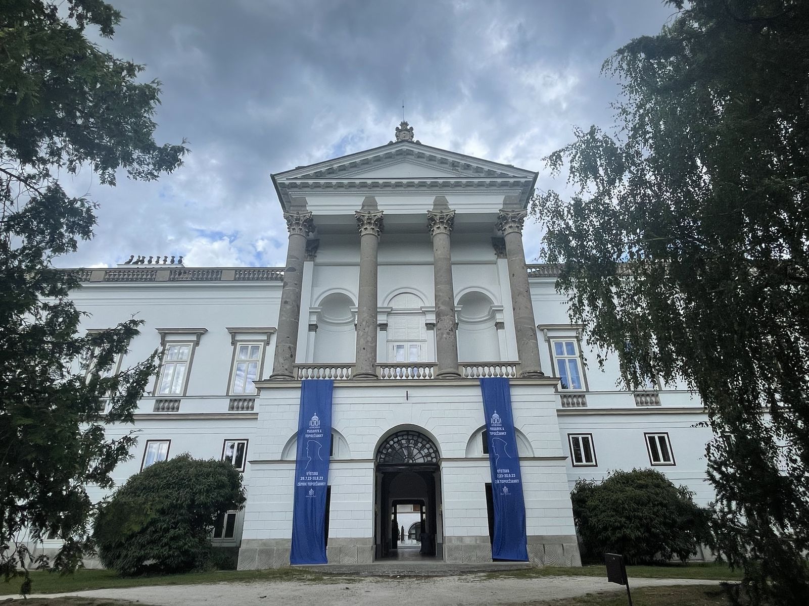 Zámok Topoľčianky bol dlhoročným letným sídlom...