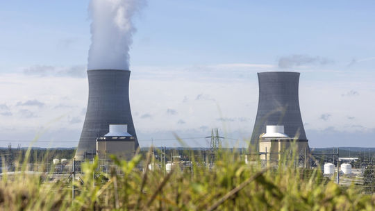 Švédsko zruší obmedzenia počtu jadrových reaktorov, potrebuje viac elektriny