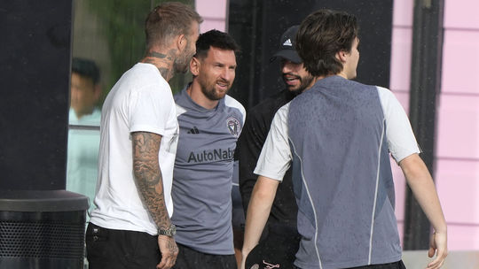 Beckham vyhodil hráča, ktorý kriticky okomentoval Messiho príchod. Debut Argentínčana v MLS sa posúva