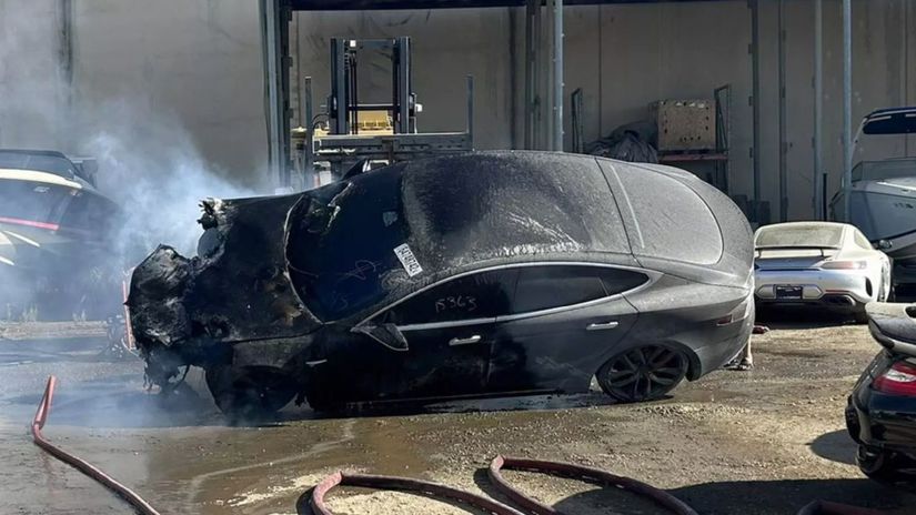 Tesla Model S - požiar po troch mesiacoch